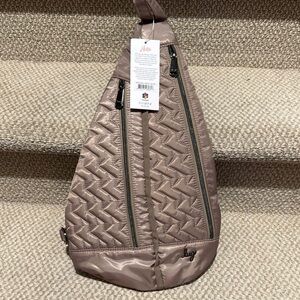 Lug Windsail Bag in Taupe